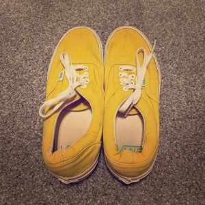 Size 9 Women’s Yellow Vans